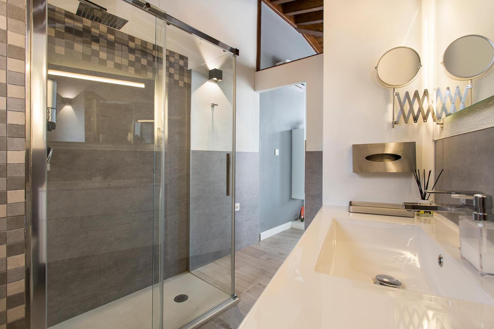 Apartamento Con Terraza Y Cochera Albaycin Granada Eksteriør billede